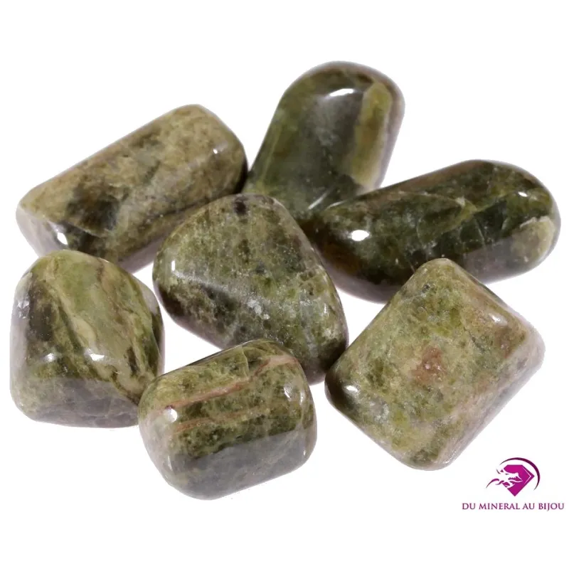 Vesuvianite roulée