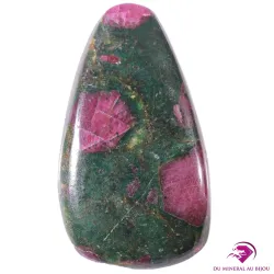 Cabochon goutte en Rubis Zoisite
