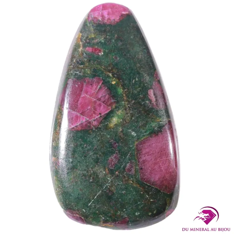 Cabochon goutte en Rubis Zoisite