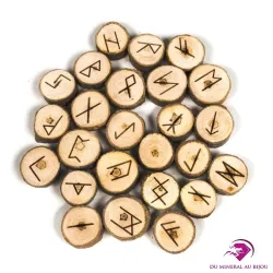 Jeux d'oracles des runes dans un sac en coton
