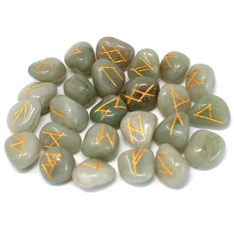 Runes divinatoires en Aventurine verte