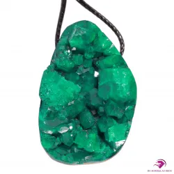 Dioptase percée