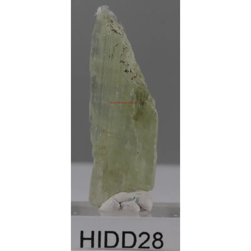Hiddenite Hidd28